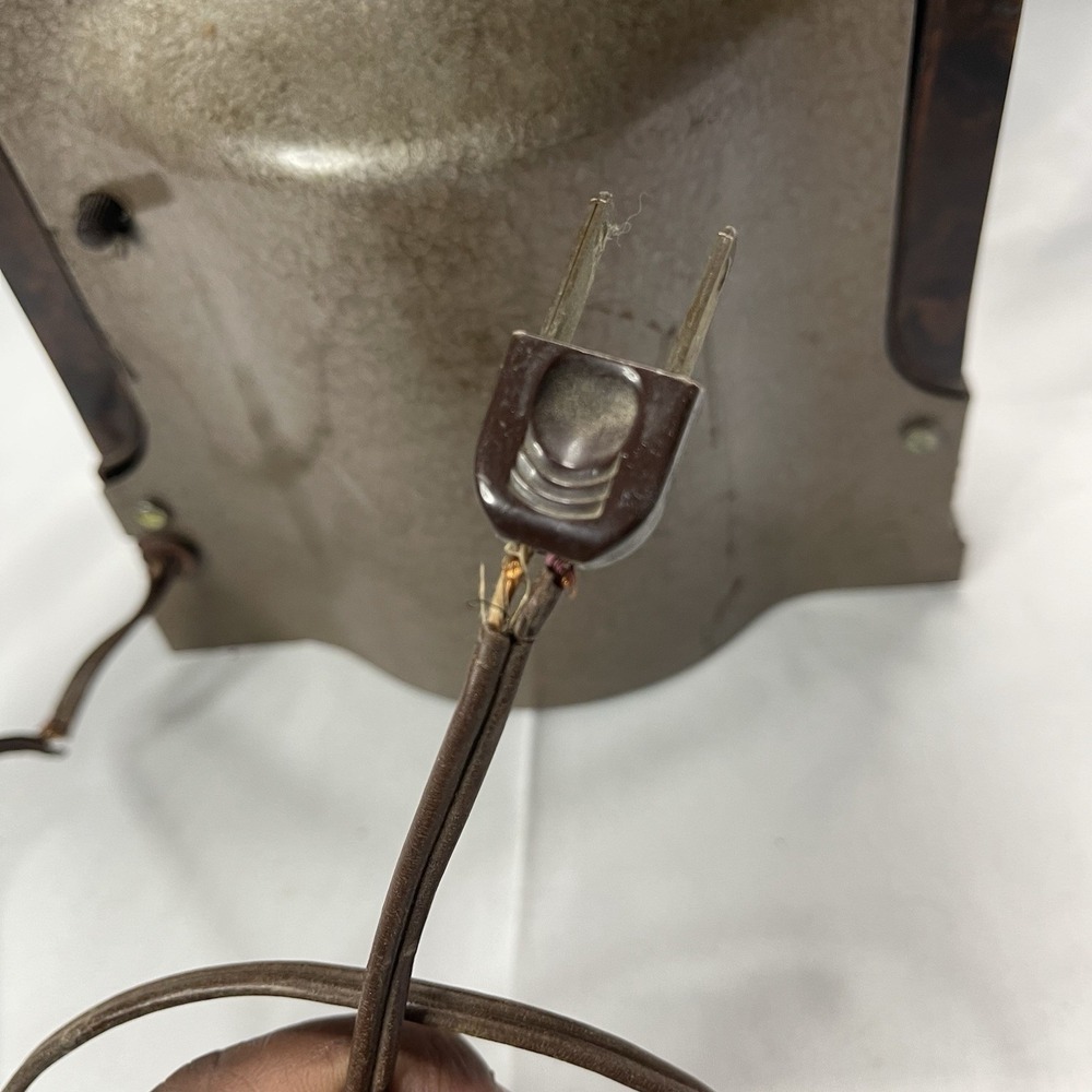 Vintage Master crafters Fireplace ANIMATED Clock Lighted Motion Lamp NOT WORKING - Picture 4 of 8